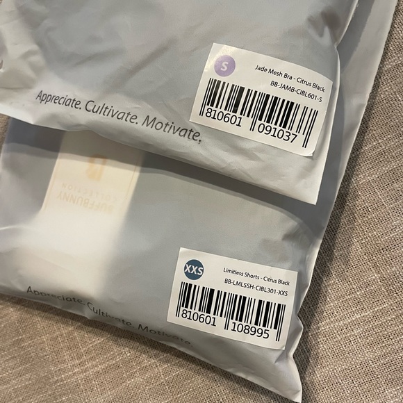 Buff Bunny Collection Set - Picture 6 of 6